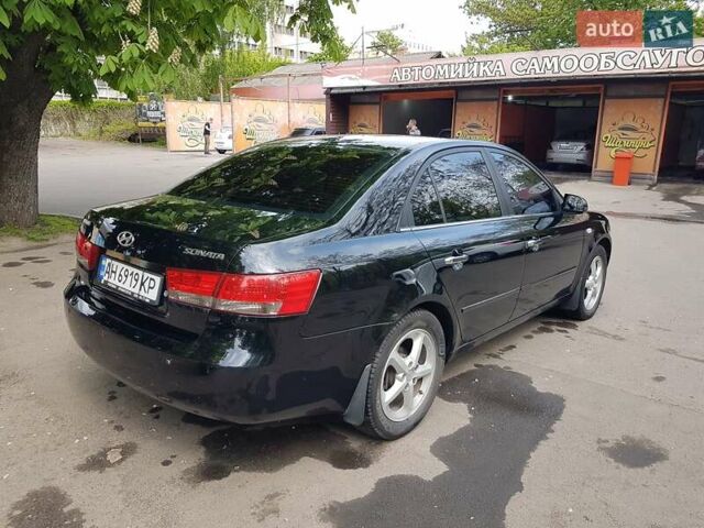 Хендай Соната 2006 у Ужгороді на Automoto.ua Чорний Хендай Соната, об'ємом двигуна 2.4 л та пробігом 290 тис. км за 7400 $, фото 24 на Automoto.ua