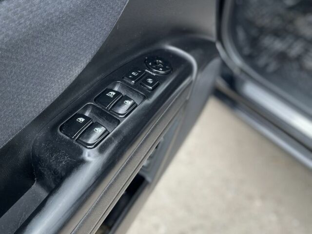 Чорний Хендай Соната, об'ємом двигуна 2 л та пробігом 280 тис. км за 5200 $, фото 12 на Automoto.ua