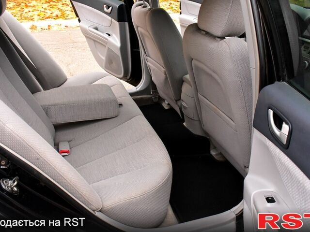 Хендай Соната 2006 у Києві на Automoto.ua Чорний Хендай Соната, об'ємом двигуна 2 л та пробігом 212 тис. км за 4800 $, фото 10 на Automoto.ua