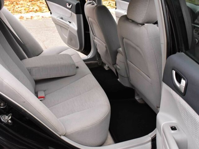 Черный Хендай Соната, объемом двигателя 2 л и пробегом 212 тыс. км за 4800 $, фото 15 на Automoto.ua