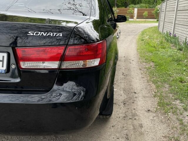 Чорний Хендай Соната, об'ємом двигуна 2 л та пробігом 280 тис. км за 5200 $, фото 7 на Automoto.ua