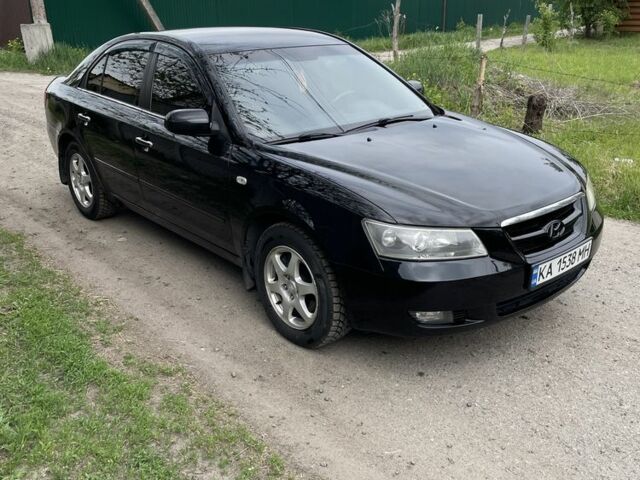 Чорний Хендай Соната, об'ємом двигуна 2 л та пробігом 280 тис. км за 5200 $, фото 9 на Automoto.ua