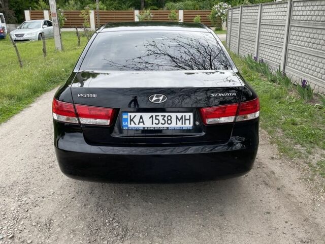 Чорний Хендай Соната, об'ємом двигуна 2 л та пробігом 280 тис. км за 5200 $, фото 6 на Automoto.ua