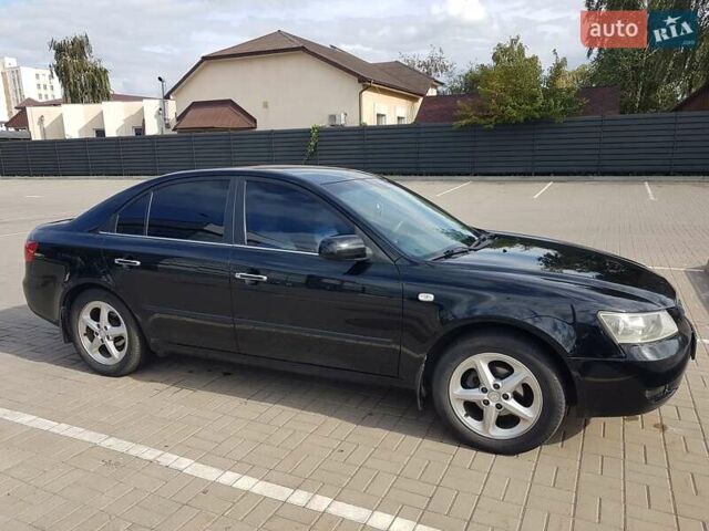 Хендай Соната 2006 у Ужгороді на Automoto.ua Чорний Хендай Соната, об'ємом двигуна 2.4 л та пробігом 290 тис. км за 7400 $, фото 12 на Automoto.ua