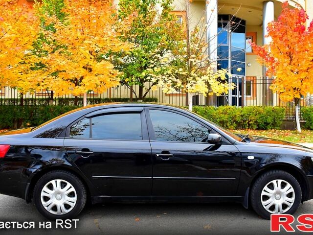 Хендай Соната 2006 у Києві на Automoto.ua Чорний Хендай Соната, об'ємом двигуна 2 л та пробігом 212 тис. км за 4800 $, фото 2 на Automoto.ua