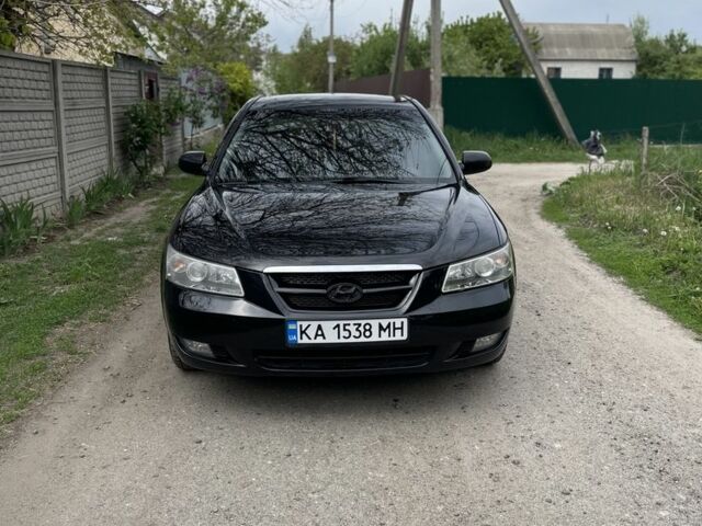 Чорний Хендай Соната, об'ємом двигуна 2 л та пробігом 280 тис. км за 5200 $, фото 1 на Automoto.ua