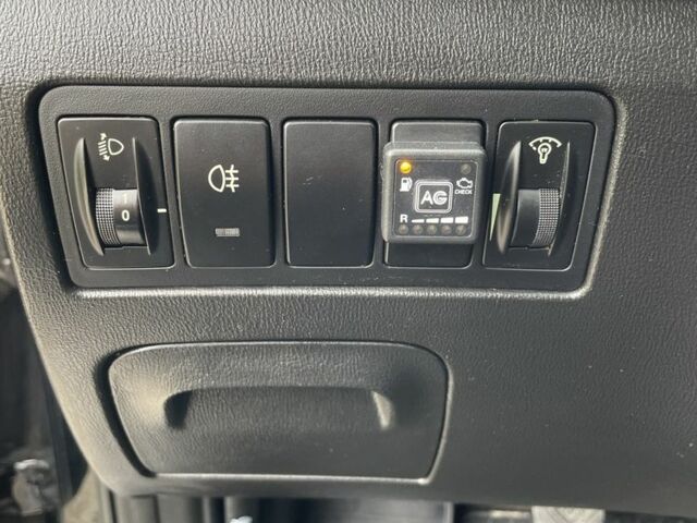 Чорний Хендай Соната, об'ємом двигуна 2 л та пробігом 280 тис. км за 5200 $, фото 16 на Automoto.ua