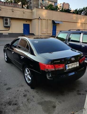 Хендай Соната 2006 у Ужгороді на Automoto.ua Чорний Хендай Соната, об'ємом двигуна 2.4 л та пробігом 290 тис. км за 7400 $, фото 6 на Automoto.ua