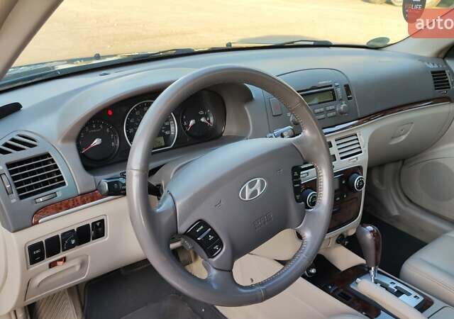 Хендай Соната 2006 у Буче на Automoto.ua Чорний Хендай Соната, об'ємом двигуна 3.34 л та пробігом 215 тис. км за 5999 $, фото 35 на Automoto.ua