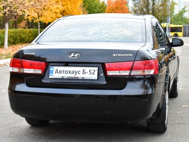 Черный Хендай Соната, объемом двигателя 2 л и пробегом 212 тыс. км за 4800 $, фото 8 на Automoto.ua
