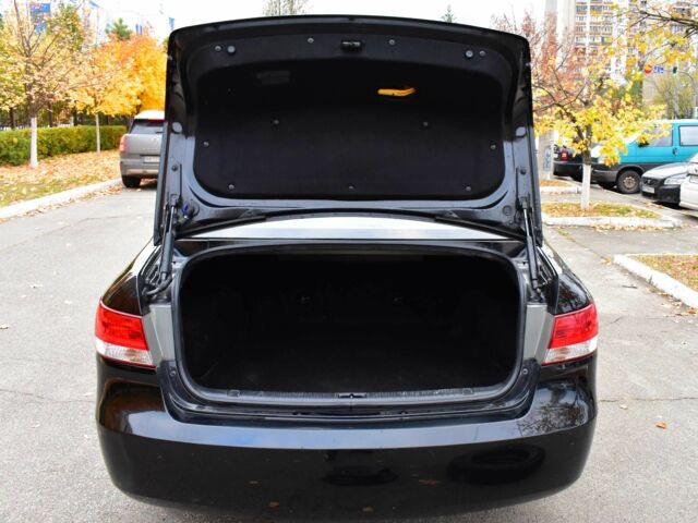 Черный Хендай Соната, объемом двигателя 2 л и пробегом 212 тыс. км за 4800 $, фото 19 на Automoto.ua