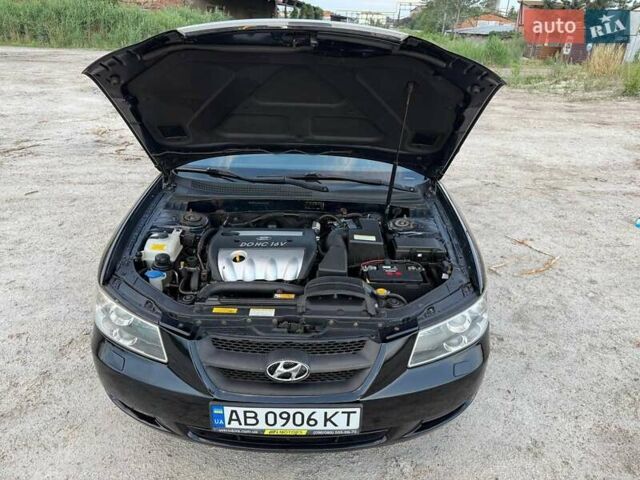 Чорний Хендай Соната, об'ємом двигуна 2.4 л та пробігом 217 тис. км за 5400 $, фото 21 на Automoto.ua