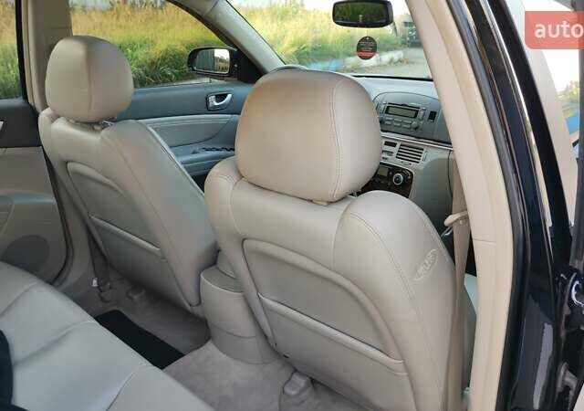 Хендай Соната 2006 у Буче на Automoto.ua Чорний Хендай Соната, об'ємом двигуна 3.34 л та пробігом 215 тис. км за 5999 $, фото 20 на Automoto.ua