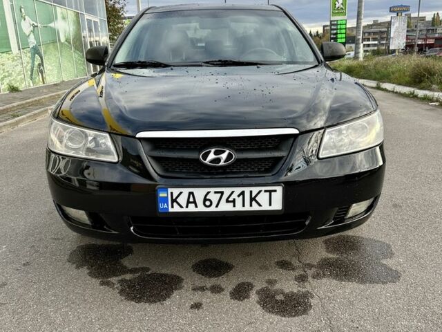 Чорний Хендай Соната, об'ємом двигуна 2.4 л та пробігом 270 тис. км за 4900 $, фото 16 на Automoto.ua