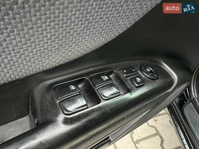 Черный Хендай Соната, объемом двигателя 2 л и пробегом 239 тыс. км за 5200 $, фото 23 на Automoto.ua