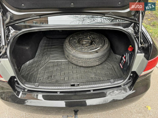 Чорний Хендай Соната, об'ємом двигуна 2 л та пробігом 266 тис. км за 6500 $, фото 22 на Automoto.ua