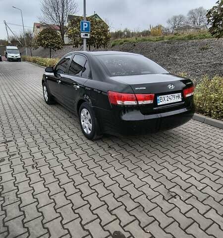 Черный Хендай Соната, объемом двигателя 2 л и пробегом 172 тыс. км за 6100 $, фото 4 на Automoto.ua