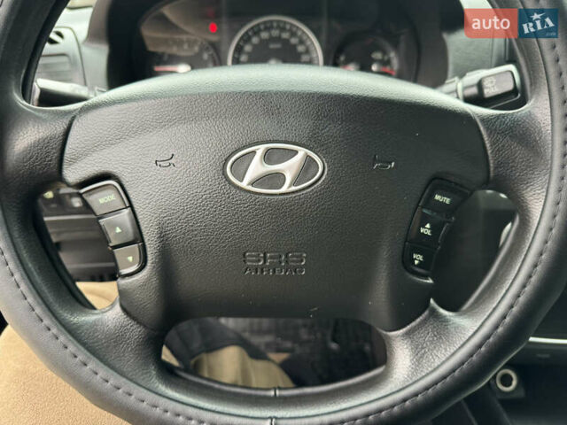 Черный Хендай Соната, объемом двигателя 2 л и пробегом 239 тыс. км за 5200 $, фото 27 на Automoto.ua