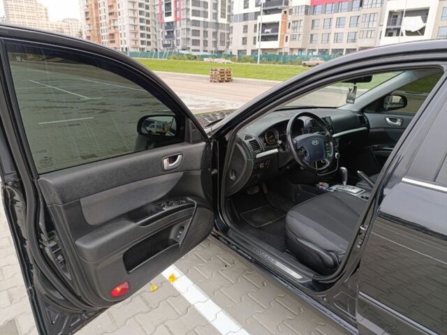 Черный Хендай Соната, объемом двигателя 2 л и пробегом 242 тыс. км за 5750 $, фото 23 на Automoto.ua