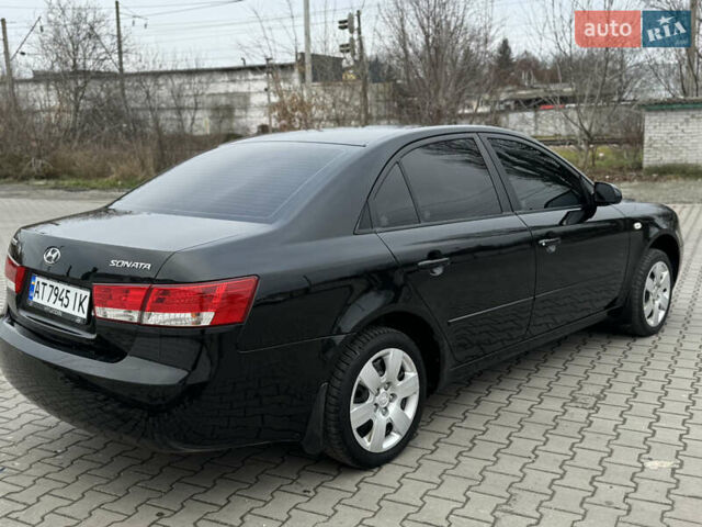 Черный Хендай Соната, объемом двигателя 2 л и пробегом 239 тыс. км за 5200 $, фото 10 на Automoto.ua