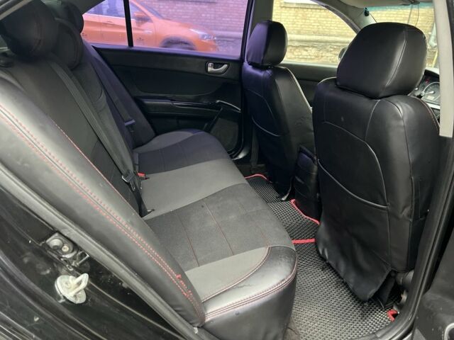 Чорний Хендай Соната, об'ємом двигуна 2 л та пробігом 280 тис. км за 4300 $, фото 10 на Automoto.ua