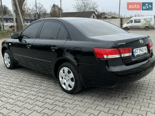 Черный Хендай Соната, объемом двигателя 2 л и пробегом 239 тыс. км за 5200 $, фото 19 на Automoto.ua