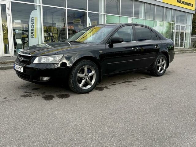 Чорний Хендай Соната, об'ємом двигуна 2.4 л та пробігом 270 тис. км за 4900 $, фото 5 на Automoto.ua