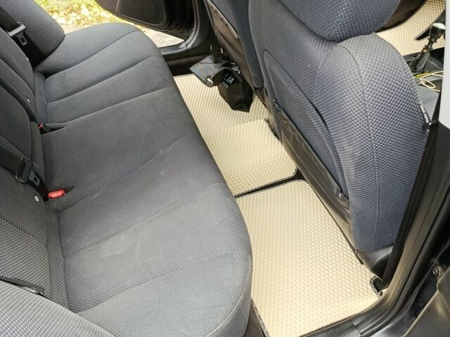 Черный Хендай Соната, объемом двигателя 2 л и пробегом 293 тыс. км за 6200 $, фото 8 на Automoto.ua