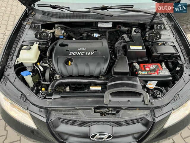 Черный Хендай Соната, объемом двигателя 2 л и пробегом 239 тыс. км за 5200 $, фото 39 на Automoto.ua