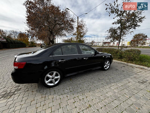 Чорний Хендай Соната, об'ємом двигуна 3.3 л та пробігом 166 тис. км за 6500 $, фото 2 на Automoto.ua