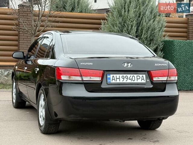 Черный Хендай Соната, объемом двигателя 2 л и пробегом 217 тыс. км за 6200 $, фото 23 на Automoto.ua