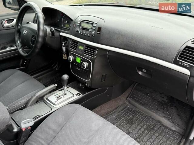 Черный Хендай Соната, объемом двигателя 2 л и пробегом 217 тыс. км за 6200 $, фото 47 на Automoto.ua