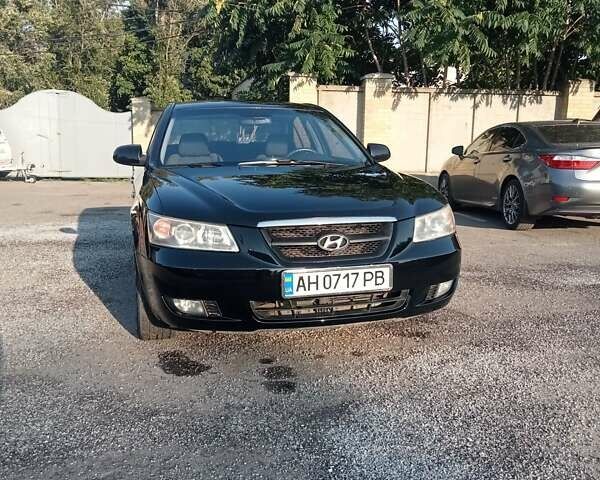 Чорний Хендай Соната, об'ємом двигуна 2 л та пробігом 293 тис. км за 5800 $, фото 17 на Automoto.ua