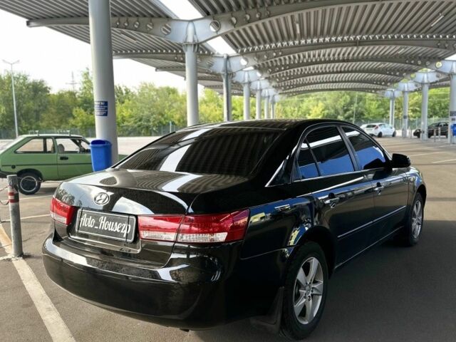 Черный Хендай Соната, объемом двигателя 0 л и пробегом 316 тыс. км за 5200 $, фото 3 на Automoto.ua