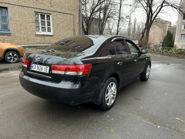 Чорний Хендай Соната, об'ємом двигуна 2 л та пробігом 280 тис. км за 4300 $, фото 6 на Automoto.ua