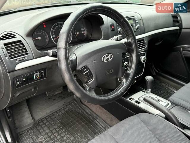 Черный Хендай Соната, объемом двигателя 2 л и пробегом 217 тыс. км за 6200 $, фото 38 на Automoto.ua