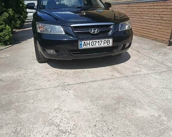 Чорний Хендай Соната, об'ємом двигуна 2 л та пробігом 293 тис. км за 5800 $, фото 11 на Automoto.ua