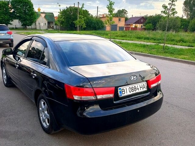 Чорний Хендай Соната, об'ємом двигуна 2 л та пробігом 315 тис. км за 4700 $, фото 2 на Automoto.ua