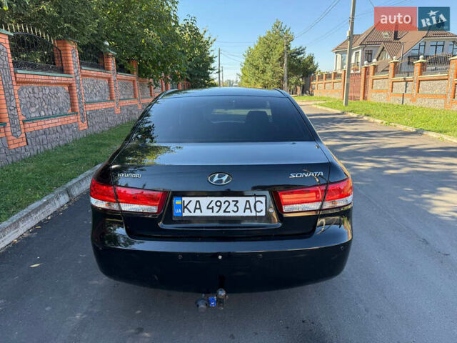 Черный Хендай Соната, объемом двигателя 2 л и пробегом 259 тыс. км за 5199 $, фото 5 на Automoto.ua