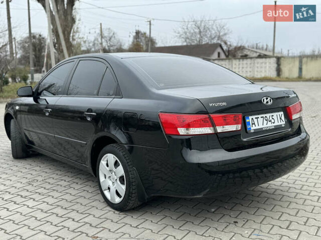 Черный Хендай Соната, объемом двигателя 2 л и пробегом 239 тыс. км за 5200 $, фото 6 на Automoto.ua