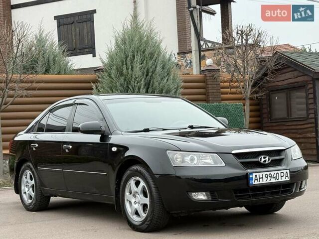 Черный Хендай Соната, объемом двигателя 2 л и пробегом 217 тыс. км за 6200 $, фото 14 на Automoto.ua