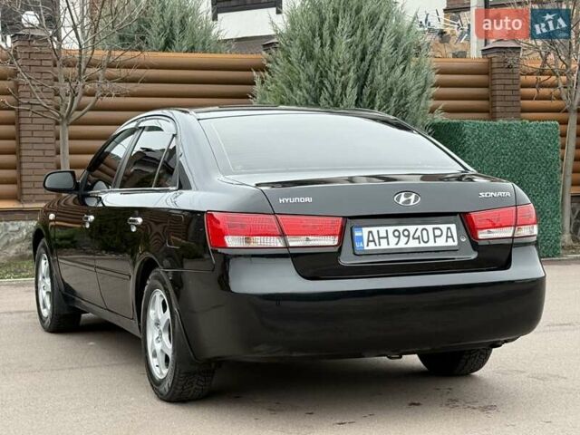 Черный Хендай Соната, объемом двигателя 2 л и пробегом 217 тыс. км за 6200 $, фото 22 на Automoto.ua