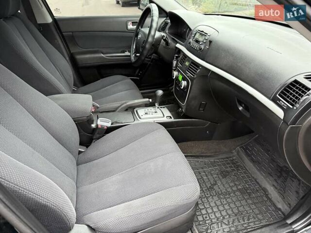 Черный Хендай Соната, объемом двигателя 2 л и пробегом 217 тыс. км за 6200 $, фото 45 на Automoto.ua