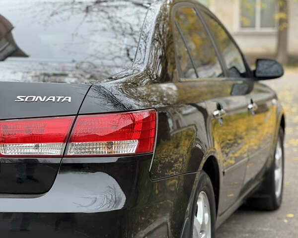 Чорний Хендай Соната, об'ємом двигуна 2 л та пробігом 266 тис. км за 6500 $, фото 9 на Automoto.ua