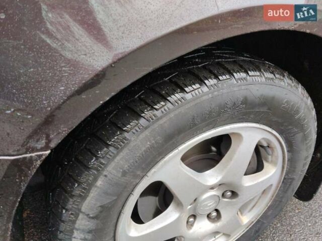 Чорний Хендай Соната, об'ємом двигуна 2 л та пробігом 353 тис. км за 3150 $, фото 5 на Automoto.ua