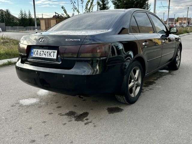 Чорний Хендай Соната, об'ємом двигуна 2.4 л та пробігом 270 тис. км за 4900 $, фото 11 на Automoto.ua