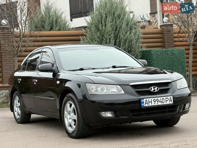 Черный Хендай Соната, объемом двигателя 2 л и пробегом 217 тыс. км за 6200 $, фото 12 на Automoto.ua