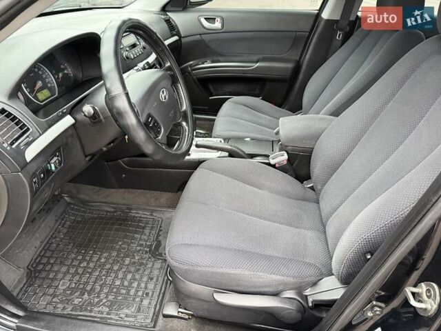 Черный Хендай Соната, объемом двигателя 2 л и пробегом 217 тыс. км за 6200 $, фото 34 на Automoto.ua