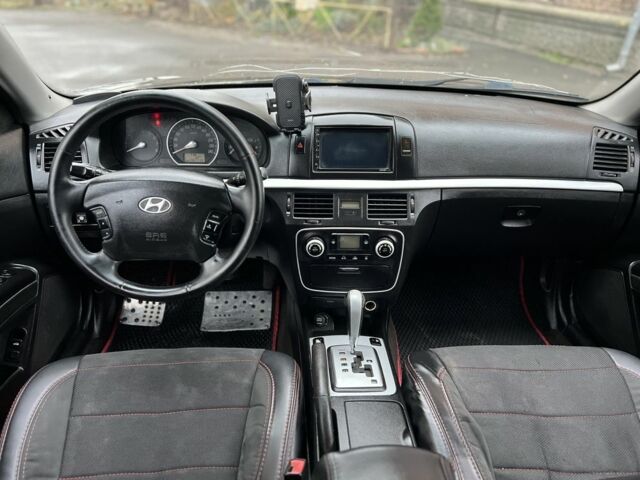 Чорний Хендай Соната, об'ємом двигуна 2 л та пробігом 280 тис. км за 4300 $, фото 8 на Automoto.ua