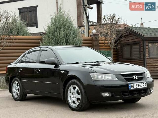 Черный Хендай Соната, объемом двигателя 2 л и пробегом 217 тыс. км за 6200 $, фото 15 на Automoto.ua